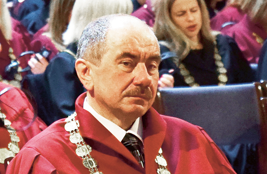 Pētot aizdomīgus maksātnespējas procesus, Ir atklāja arī neordināru Augstākās Tiesas priekšsēdētāja Ivara Bičkoviča rīcību — vispirms viņš iesniedza protestu par nelikumībām Māra Sprūda administrēta uzņēmuma lietā, bet nedēļu pirms protesta izskatīšanas to atsauca. Foto — LETA