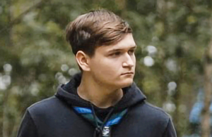 Maksimam šķiet, ka dienests ir iespēja kļūt patstāvīgākam un iemācīties ko jaunu. Foto no personīgā arhīva