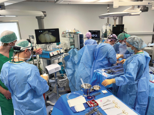 Viena no transplantācijas operācijām. Stradiņa slimnīcas foto