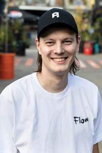 Ūdens animāciju autors Mārtiņš Upītis ar komandu izveidoja pavisam jaunu, savu programmu ūdens efektu atainošanai. Foto — Ieva Salmane