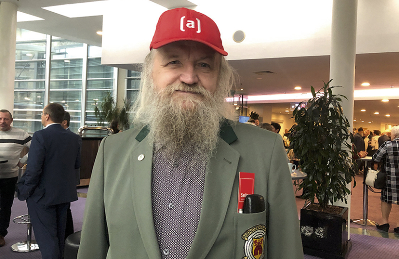 Partijas biedrs Nikolajs Skarga domā, ka ilggadējais Saskaņas priekšsēdētājs Nils Ušakovs «izrādījies zaglis» Foto — Indra Sprance