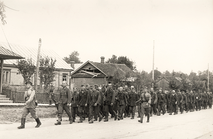 Gūstā kritušie vācu karavīri 1944. gadā