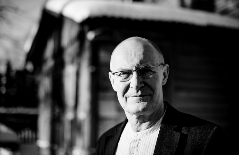 Pētnieks Guntis Pakalns atgādina, ka stāstniekam ir jāprot arī klusēt, vērot, lasīt un tad īstajā brīdī pateikt īstos vārdus. Foto — Kristaps Kalns