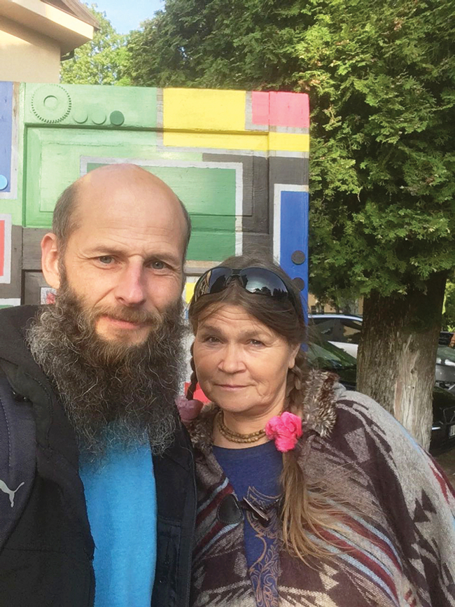 Inta un Arnis parasti ir «darbos mellām mutēm», paši nosmej. Foto no personīgā arhīva
