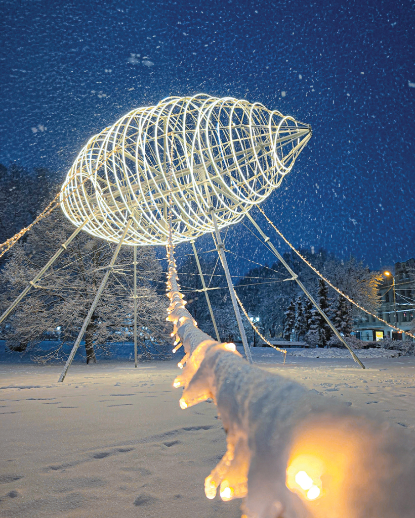 Rīgā, pie pilsētas kanāla, Staro Rīga laikā pērn bija izvietots lielizmēra gaismas dirižablis. Foto no uzņēmuma arhīva
