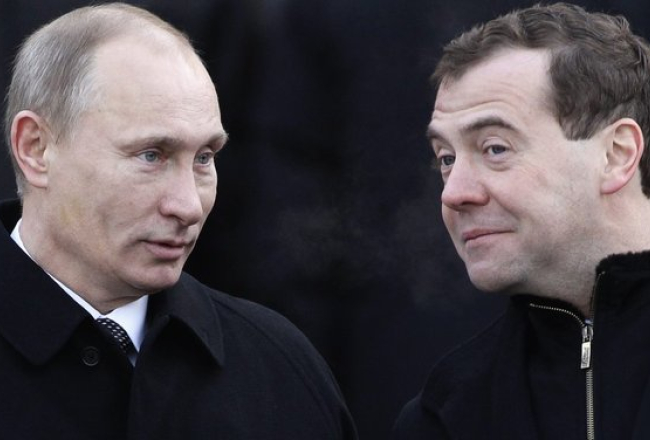 Vladimirs Putins un Dmitrijs Medvedjevs, foto Ivan Sekretarev, EPA/LETA