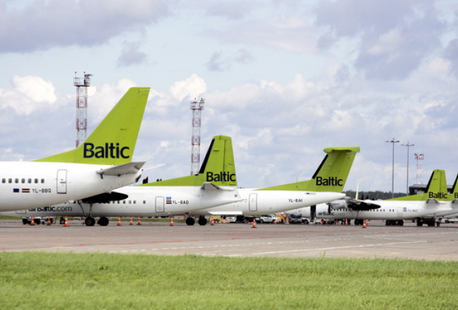 "airBaltic" lidmašīnas. Foto: Andrejs Terentjevs, F64