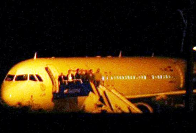 No Maskavas izlidojusī lidmašīna tika nosēdināta Ankarā, lai noskaidrotu, kādu aizliegtu kravu Sīrijai tā ved. Foto: AFP/LETA