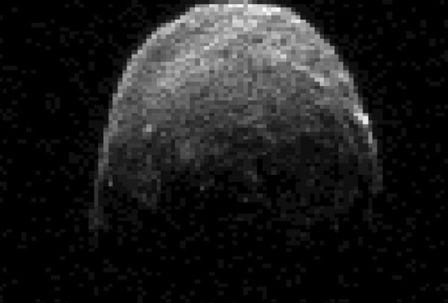 NASA radara 7.novembrī veiktais asteroīda "2005 YU55" uzņēmums. Foto: AFP/LETA