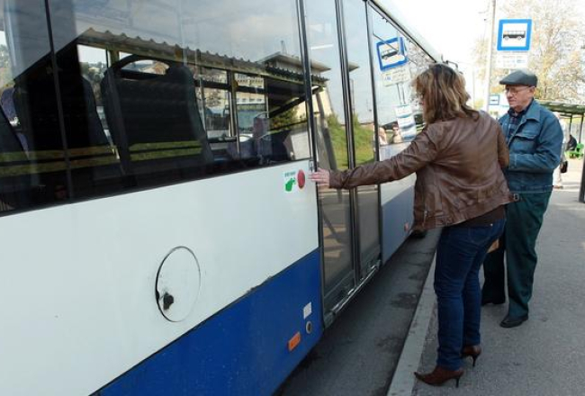 Autobusu galapunktā Rīgā. Foto: Ieva Čīka, LETA