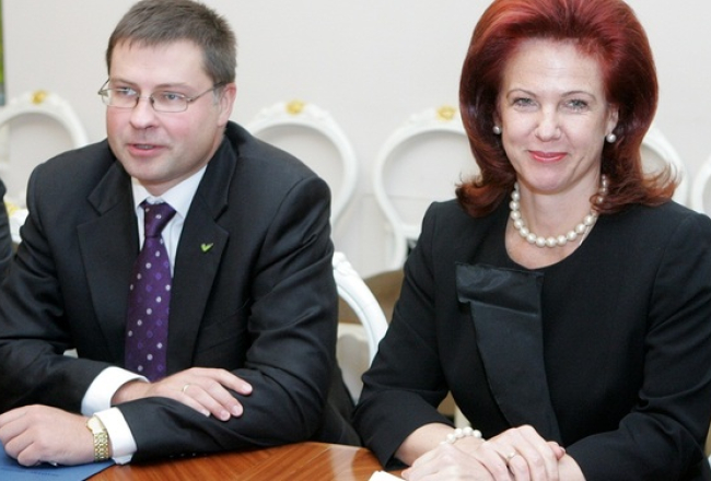 Solvita Āboltiņa un Valdis Dombrovskis koalīcijas sarunās. Foto: Ieva Čīka, LETA