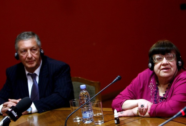 Valērija Novodvorska (no labās) un Konstantīns Borovojs Saeimā tiekas ar deputātiem. Foto: Dmitrijs Suļžics, F64