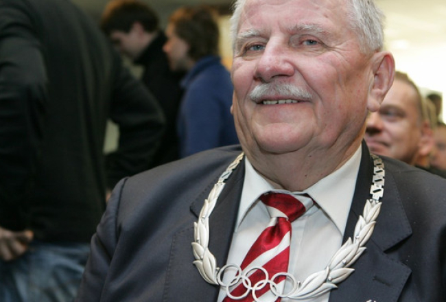 Vilnis Baltiņš ar apbalvojumiem. Foto: Jānis Saliņš, F64