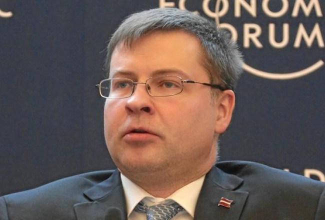 Valdis Dombrovskis uzstājas diskusijā Davosā. Foto: swiss-image.ch/Photo Remy Steinegger