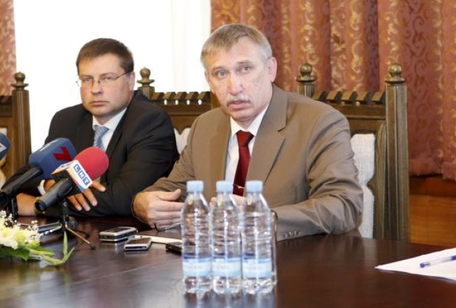 Valdis Dombrovskis (no kreisās) un Ēriks Kalnmeiers. Foto: Nora Krevņeva, F64