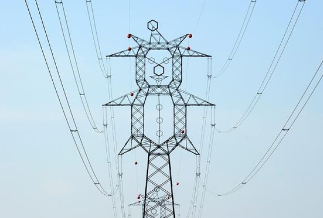 Elektrības augstsprieguma stabs Ungārijā. Foto: EPA/LETA