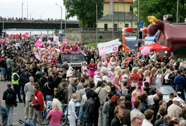 Blondīņu parāde 2011. gada 28. maijā. Foto: Andrejs Terentjevs, F64