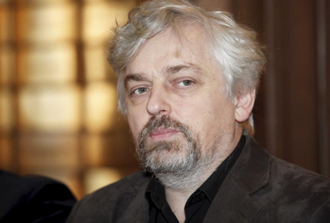 Koncerta mākslinieciskais vadītājs un diriģents ir Andris Veismanis. Foto - Nora Krevneva, f64