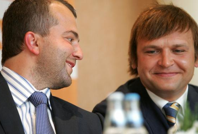 Ernests Bernis (no kreisās) un Oļegs Fiļs. Foto: Gatis Dieziņš, LETA