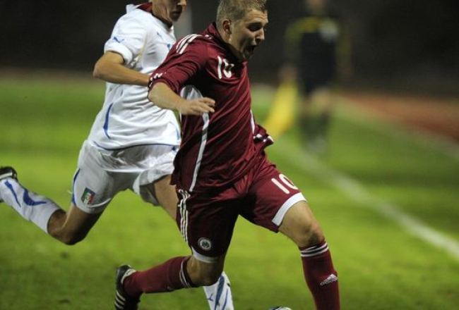 Romāns Kokšarovs, F64