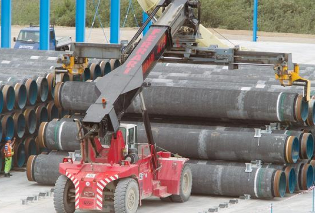 Pirmās rezerves caurules Baltijas jūras cauruļvadam "Nord-Stream". Foto: EPA/LETA
