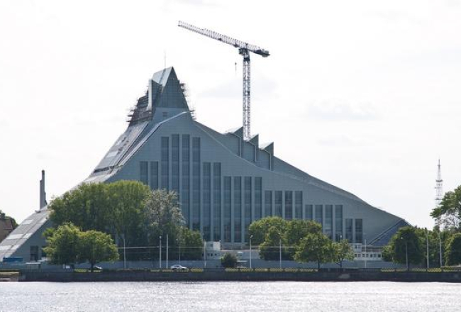 Gaismas pils. Foto: Emīls Desjatņikovs, F64