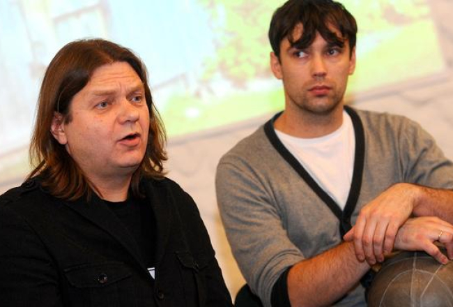 Filmas režisors Aigars Grauba (no kreisās) un galvenās lomas atveidotājs aktieris Jānis Āmanis. Foto: Evija Trifanova, LETA