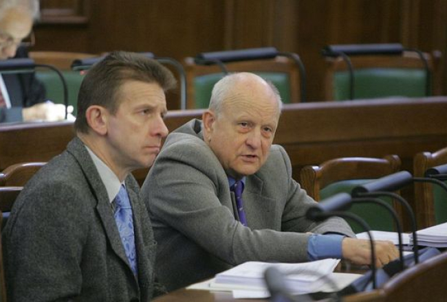Jānis Saliņš, F64
