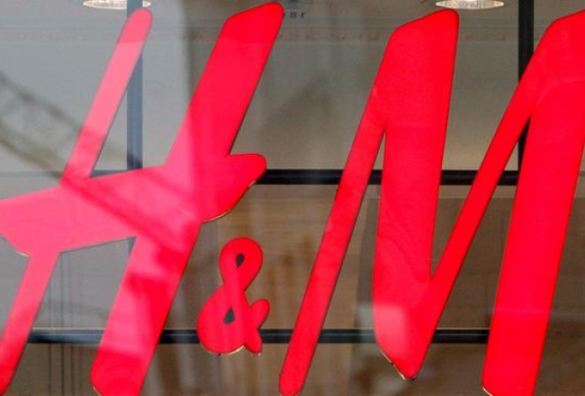 H&M logo. Foto: EPA/LETA