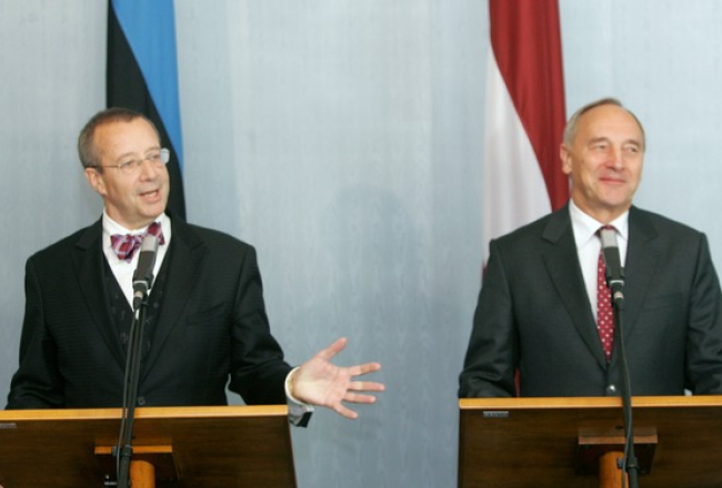Tomass Hendriks Ilvess un Andris Bērziņš preses konferencē. Foto: Raitis Plauks, F64