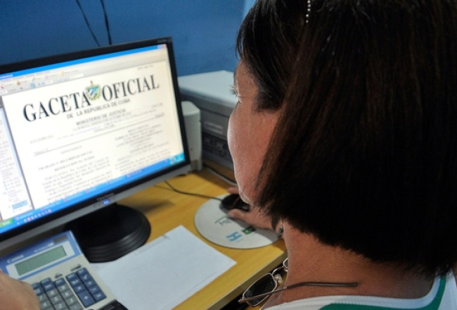 Vai pēc gadiem 40 avīžu nebūs, tikai internets? Foto: AFP/LETA