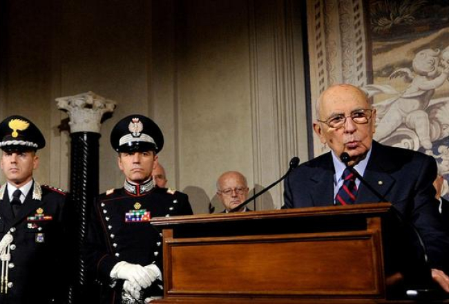 Itālijas prezidents Džordžo Napolitāno paziņo par parlamenta atlaišanu. Foto: AFP/LETA