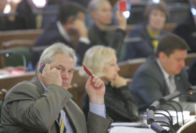 Dzintars Jaundžeikars Saeimā deputāta solā. Foto: Jānis Saliņš, F64