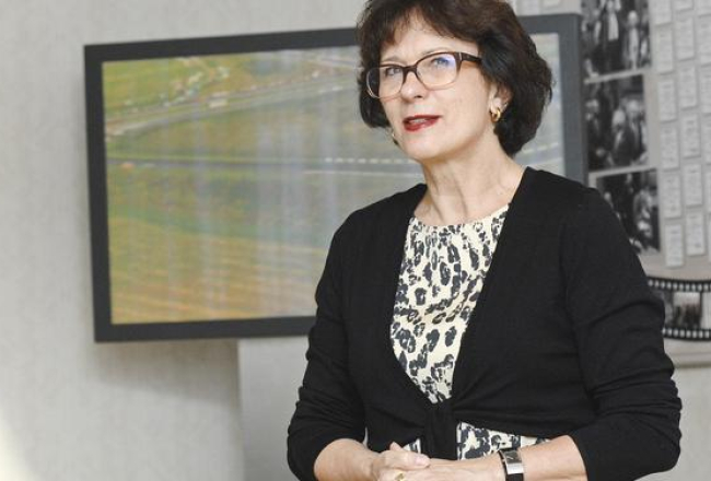 Eiroparlamentāriete Sandra Kalniete bija galvenā jautājuma par Baltijas ceļa alejas izveidi Briselē risinātāja. Foto: Gints Ivuškāns, F64