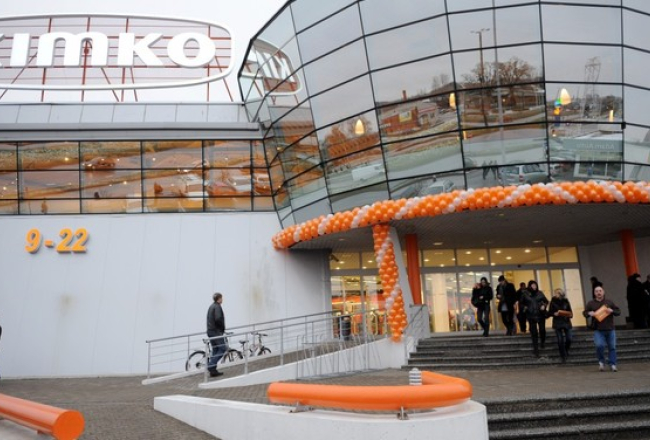 Attēlā: "Elkor" ekonomisko iepirkumu centrs "Kimko" Krasta ielā 2009.gada nogalē.