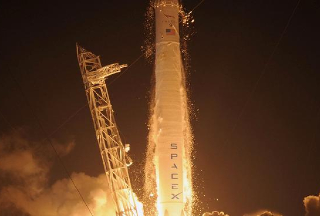 SpaceX startē. Foto: AFP/LETA