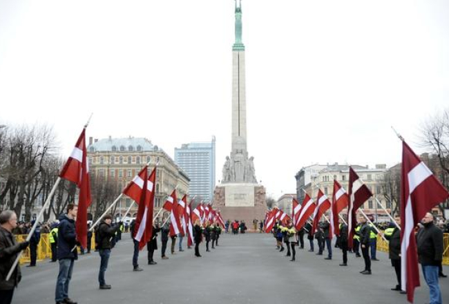Leģiona atceres diena 2012.gada 16.martā pie Brīvības pieminekļa. Foto: Edijs Pālens, LETA