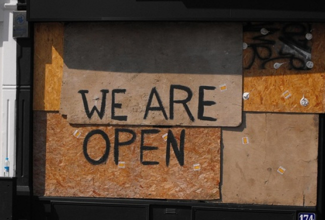 Londona gatavojas naktij. Foto: Vilis Kasims