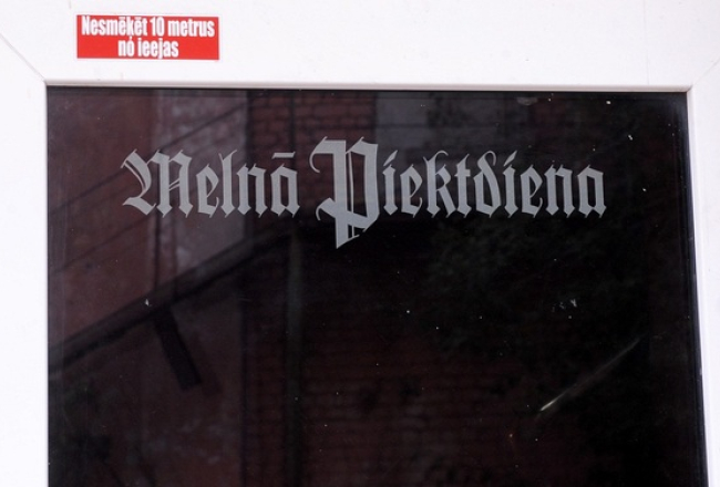 2014_09_meln-piektdiena-ieva-ika-media-large.jpg