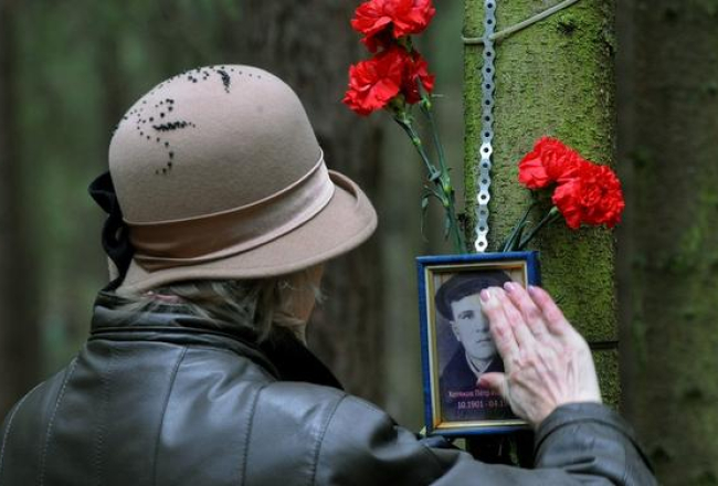 Krievijā piemin Staļina represījās bojāgājušos. Foto: AFP/LETA