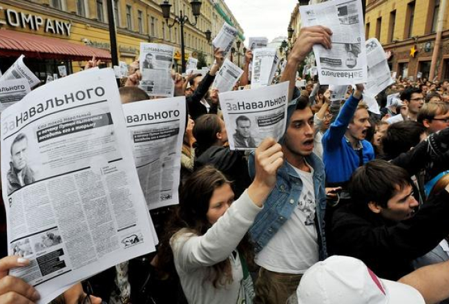 Protestētāji Maskavā aicina atbrīvot Alekseju Navaļniju. Foto: AFP/LETA