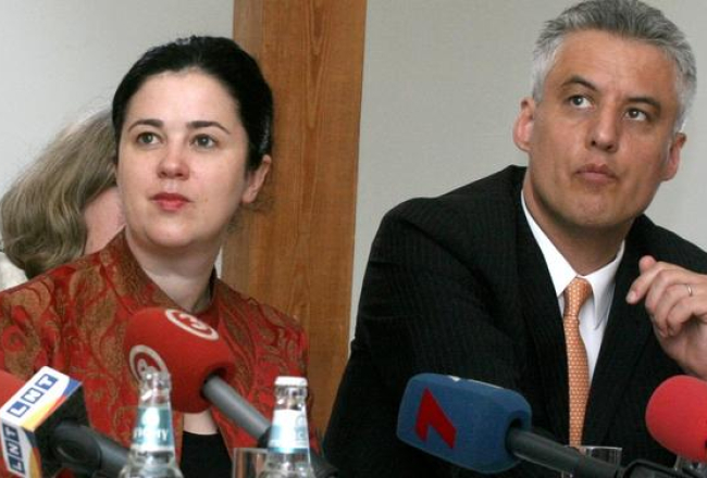 Pasaules Bankas vecākā ekonomiste Emīlija Sinota un Pasaules Bankas Polijas un Baltijas valstu reģionālais direktors Havjers Deviktors piedalās pētījuma "Latvija: kurš ir bezdarbnieks, ekonomiski neaktīvais un trūcīgais?" prezentācijā. Foto: Andrejs Baburovs, LETA