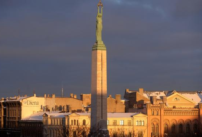 Rīga saulē. Foto: Lita Krone, LETA