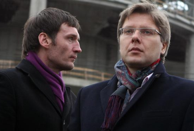 Vitālijs Reinbahs (no kreisās) un Rīgas domes priekšsēdētājs Nils Ušakovs (SC). Foto: Edijs Pālens, LETA