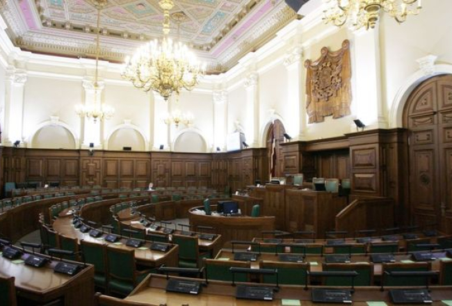 Saeimas sēžu zāle. Foto: Lauris Vīksne, F64