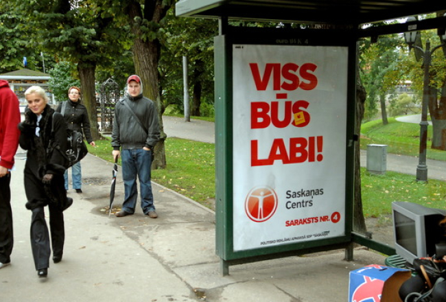 Šādi "Saskaņa" reklamējās pērn uz Saeimas vēlēšanām. Foto: Gints Ivuškāns, F64