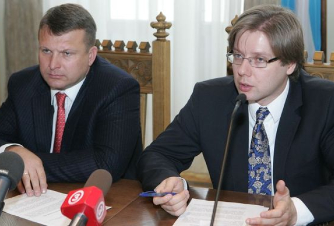 Ainārs Šlesers (PLL) (no kreisās), Nils Ušakovs (SC). Autors - Jānis Saliņš, F64
