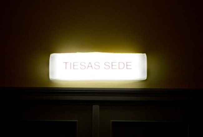 Tiesas sēde. Foto: Inga Nestere, F64