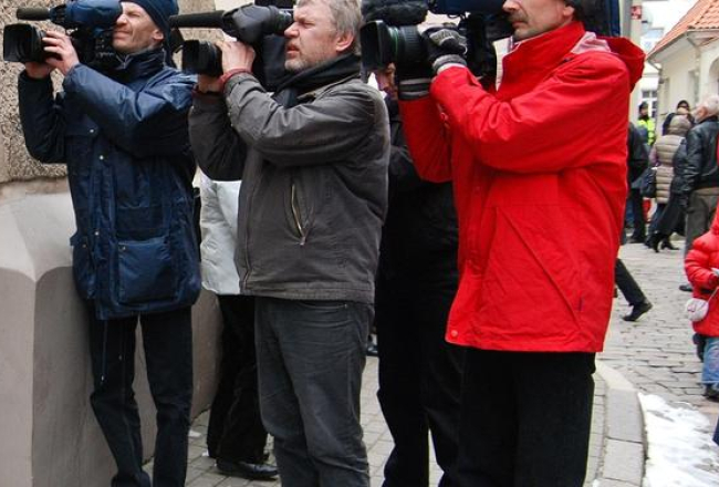 TV operatori. Foto: Emīls Desjatņikovs, F64