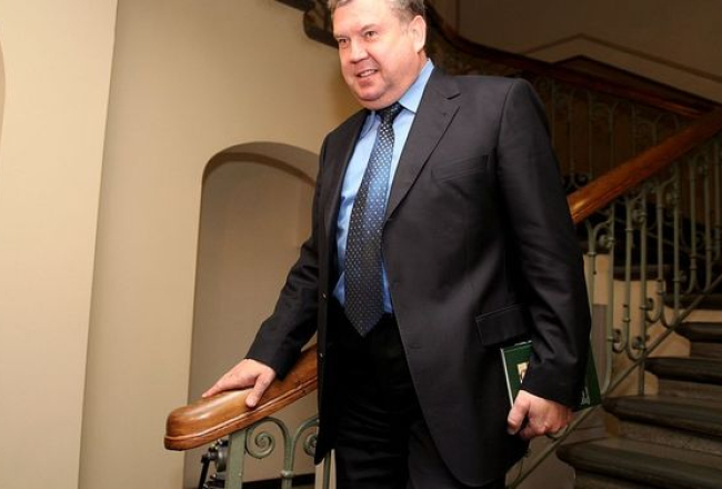 Nora Krevņeva, F64